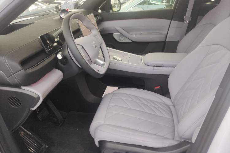 Used Nio EC6 2025 100 kWh