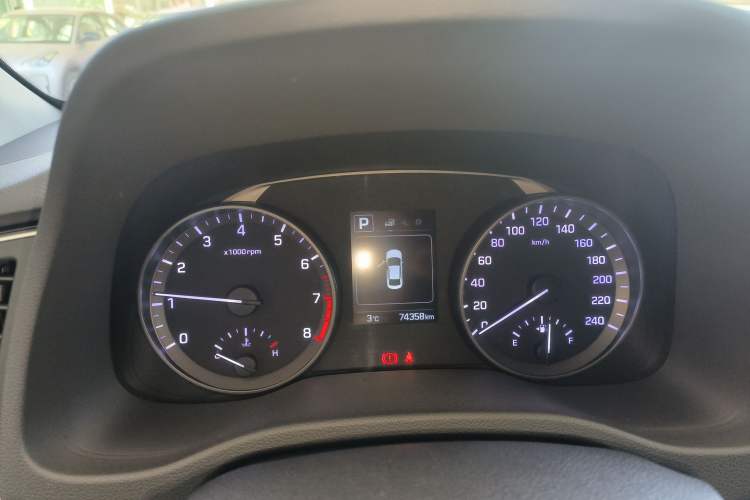 Used Hyundai Elantra 2016 1.6L Automatic ZhiXuan – Elite Version
