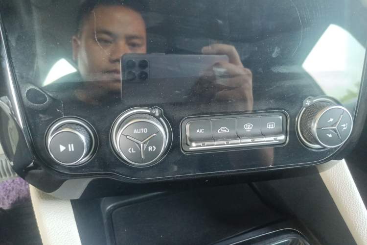 Used Lynk & Co 02 2018 1.5T DCT Two-Wheel Drive Zhaoban China V Standard