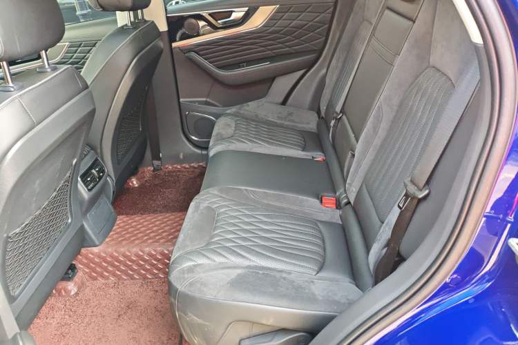 Used Hongqi HS5 2022 Revised Version 2.0T Smart Connect Flagship Edition
