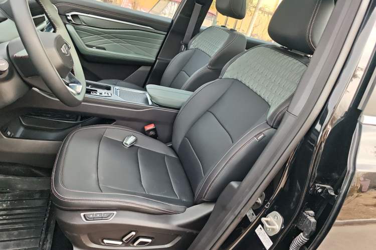 Used Geely Auto Haoyue L 2024 2.0T DCT Flagship Version