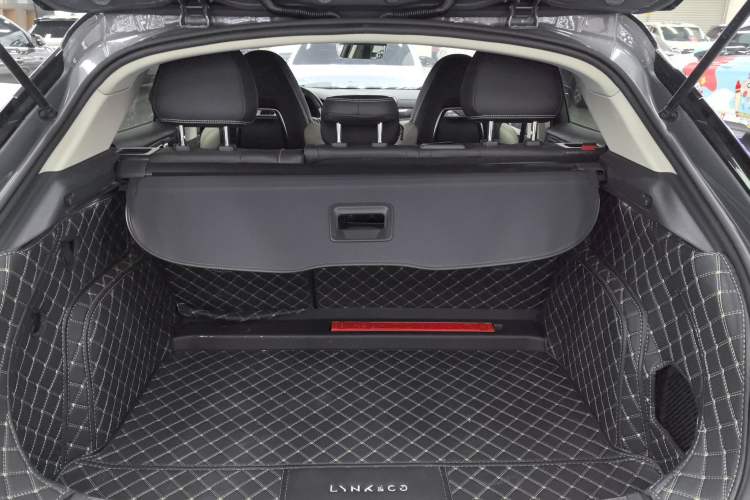 Used Lynk & Co 02 2019 1.5T DCT Two-Wheel Drive Shine Pro Edition China VI Standard
