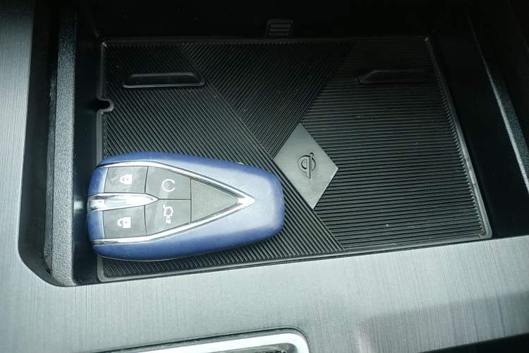 Used Changan CS75 PLUS 2024 3rd Generation Champion Edition 1.5T Intelligent Drive Dynamic Model
