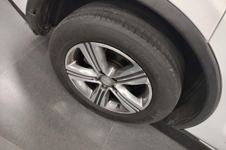 Used BYD Tang 2018 2.0T Automatic SmartConnect Luxury 7-Seater China V Emission Standard
