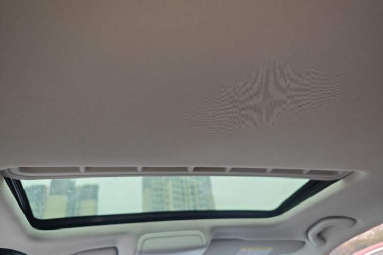 Used Volkswagen Sagitar 2015 1.6L Manual Comfort Model
