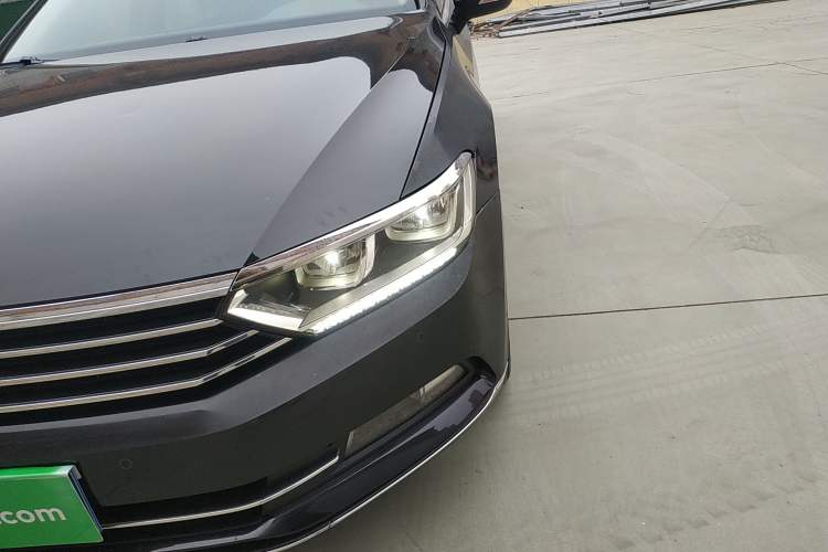 Used Volkswagen Magotan 2019 330TSI DSG Leading Model China VI Standard
