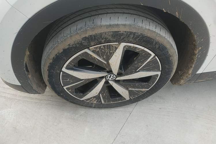 Used Volkswagen ID.4 CROZZ 2021 Long-Range Lite PRO Two-Wheel Drive Version
