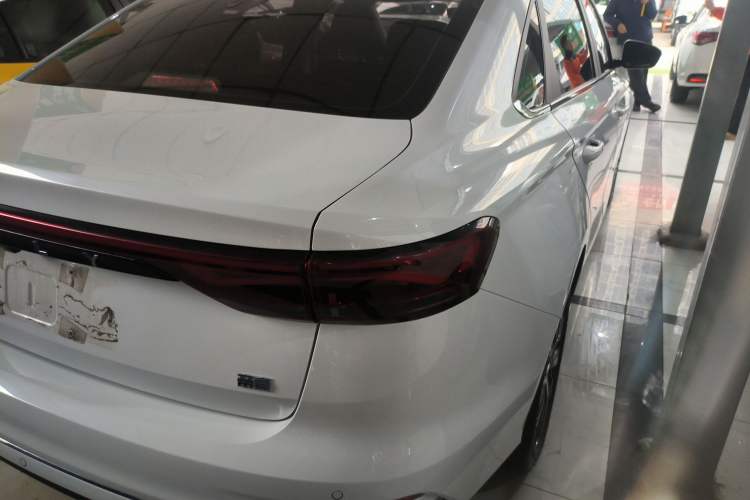 Used Geely Auto Emgrand 2023 4th Generation Champion Edition 1.5L CVT Prestige Model
