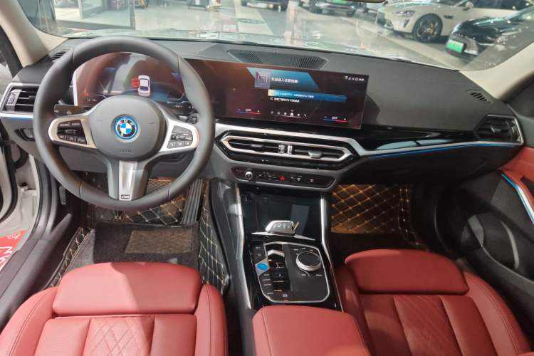 Used BMW i3 2022 eDrive 35 L
