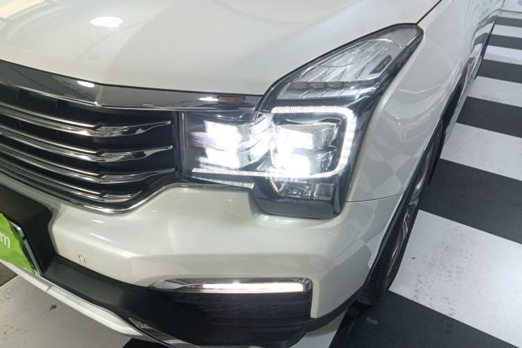 Used GAC Trumpchi GS8 2017 320T Two-Wheel Drive Luxury Smart Connectivity Version (7 Seats)
