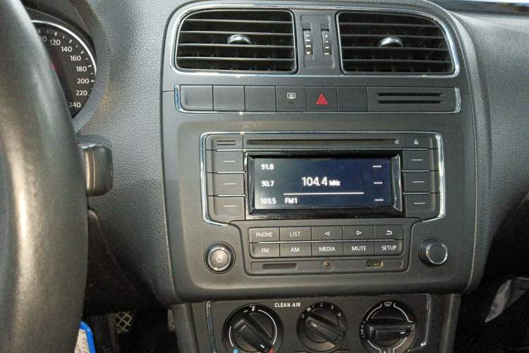 Used Volkswagen Polo 2016 1.6L Automatic Comfort Model
