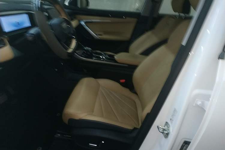 Used Geely Auto FX11 2023 1.5TD DCT Prestige Edition
