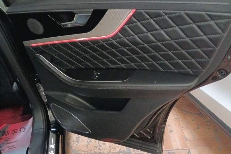 Used Hongqi HS5 2019 2.0T Smart Connect Flagship All-Wheel-Drive Version
