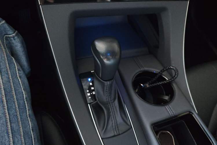 Used Toyota Avalon 2019 2.0L Luxury Edition China VI Standard
