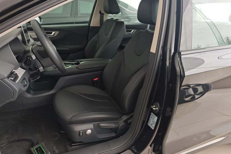 Used Hongqi E-QM5 2024 610 km PLUS