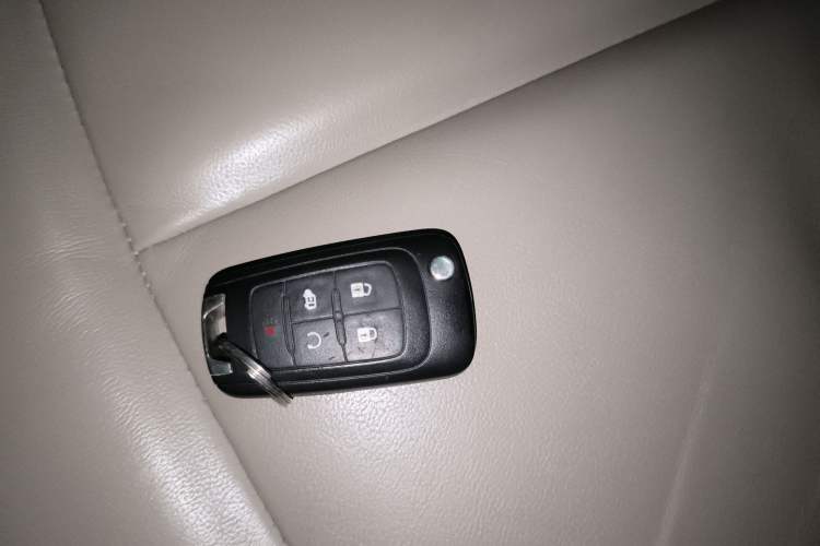 Used Buick GL8 2018 28T Luxury Model China VI Standard
