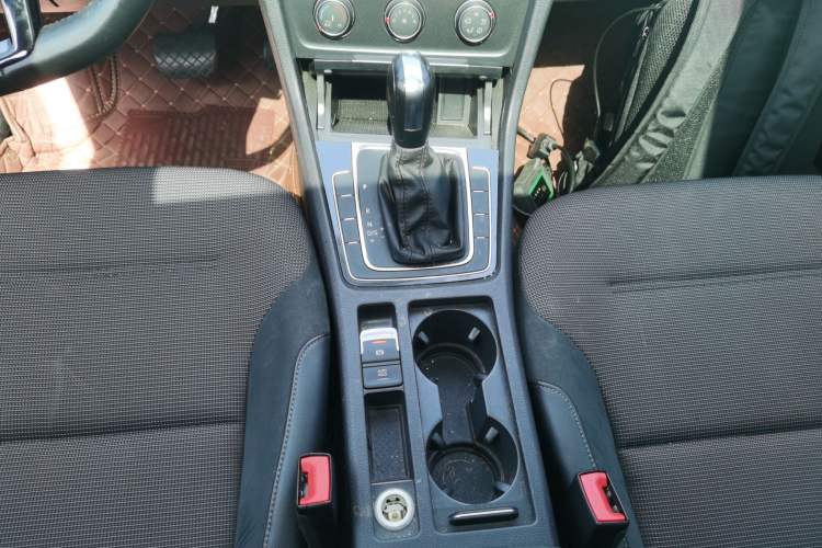 Used Volkswagen Golf 2018 1.6L Automatic Comfort Model
