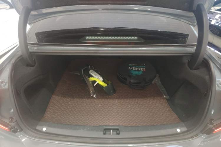 Used Volvo S90 New Energy 2022 T8 eDrive Hybrid Luxury Edition
