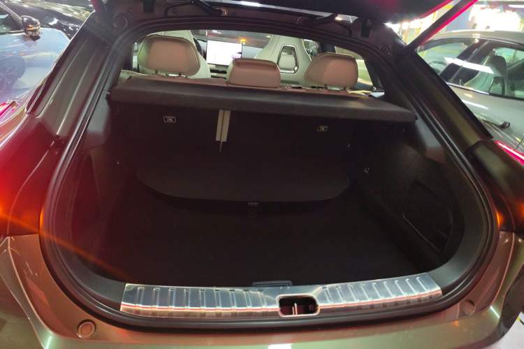 Used Zeekr 001 2025 WE Edition 100 kWh Rear-Wheel Drive
