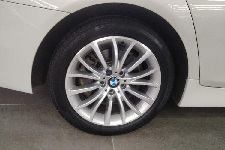 Used BMW 5 Series 2014 525Li Luxury Design Package
