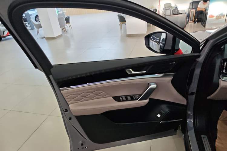 Used BYD Tang New Energy 2025 Intelligent Driving Version DM-i 115KM Prestige Edition
