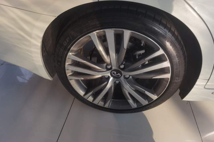 Used Infiniti Q50L 2022 2.0T Enjoyment Edition
