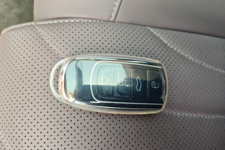 Used Chery Tiggo 9 C-DM 2025 1.5T 106KM Ultra-Comfort Edition 5 Seats Lithium-NMC