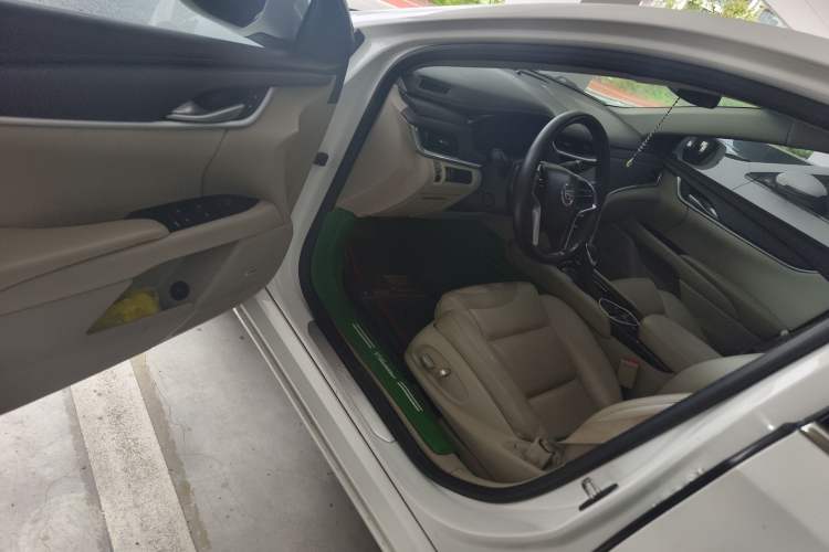 Used Cadillac XTS 2014 28T Elegant Version
