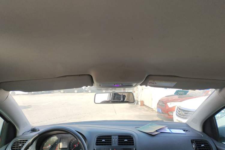 Used Volkswagen Polo 2014 1.4L Manual Fashion Edition