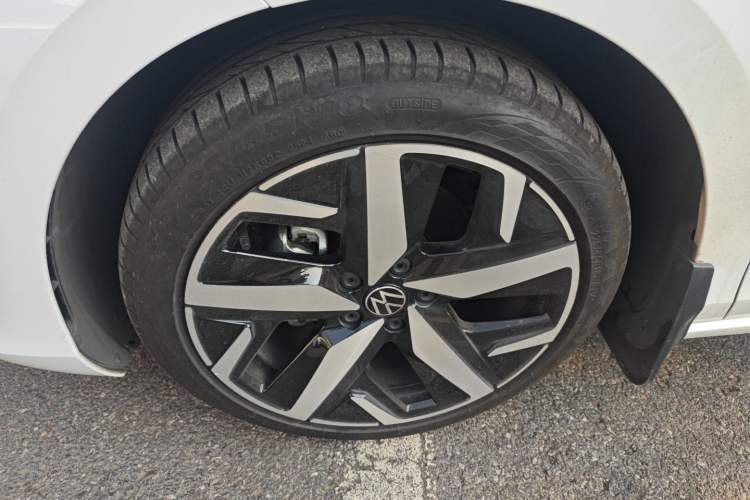 Used Volkswagen Lamando 2024 Lavida L 280TSI DSG Cool & Spicy Edition
