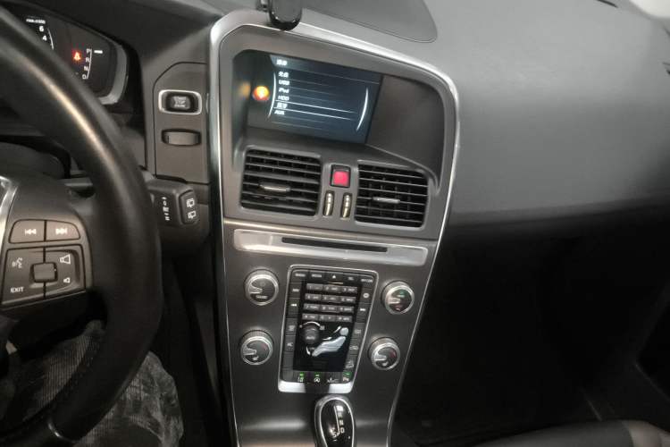 Used Volvo XC60 2016 T5 AWD Zhiyuan Edition
