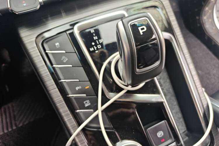 Used Geely Auto Emgrand X7 Sport 2020 1.8TD DCT ZhiZun PRO
