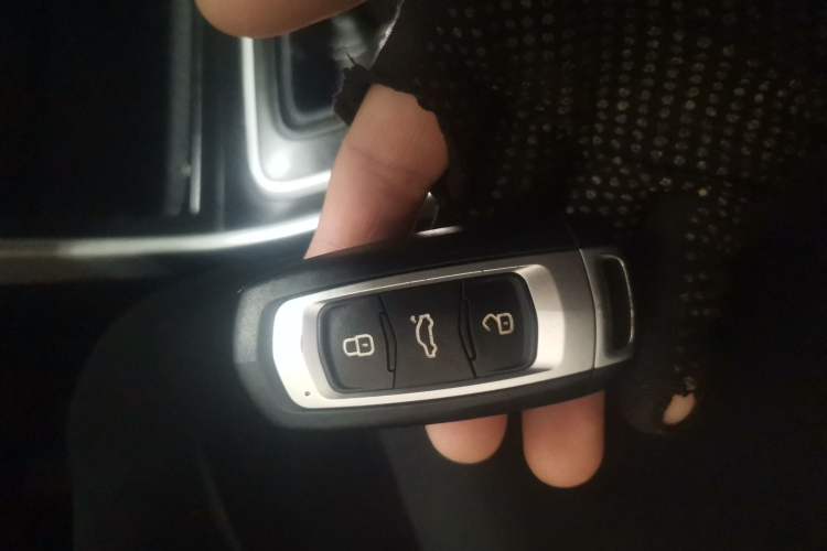 Used Geely Auto Vision X6 2018 1.8L Manual 4G Connect Luxury Edition