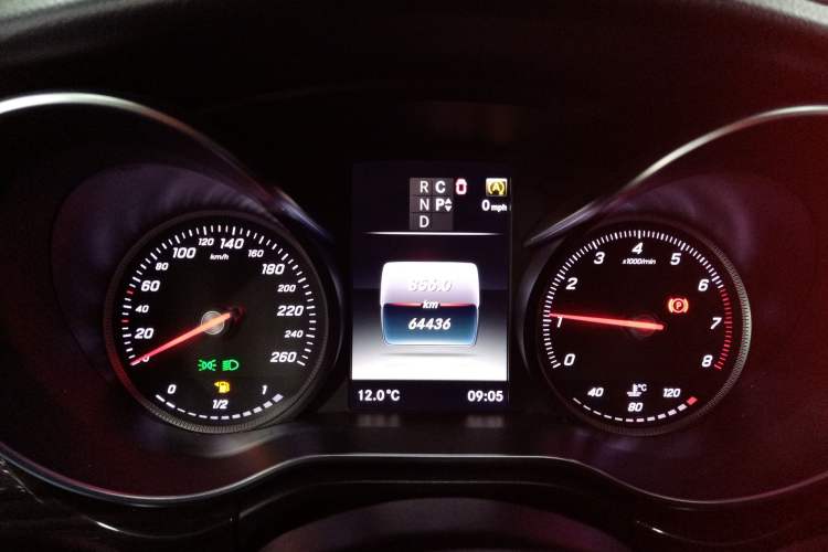 Used Mercedes-Benz V-Class 2018 V 260 Avantgarde Edition China VI