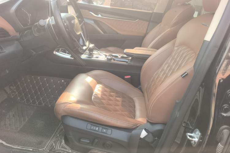 Used SAIC MAXUS D90 Pro 2020 2.0T Gasoline 4x4 Flagship Edition 6 Seats