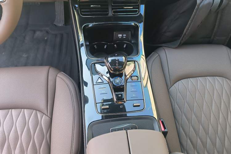 Used BYD Han 2025 DM-i Smart Drive 125KM Elite Model
