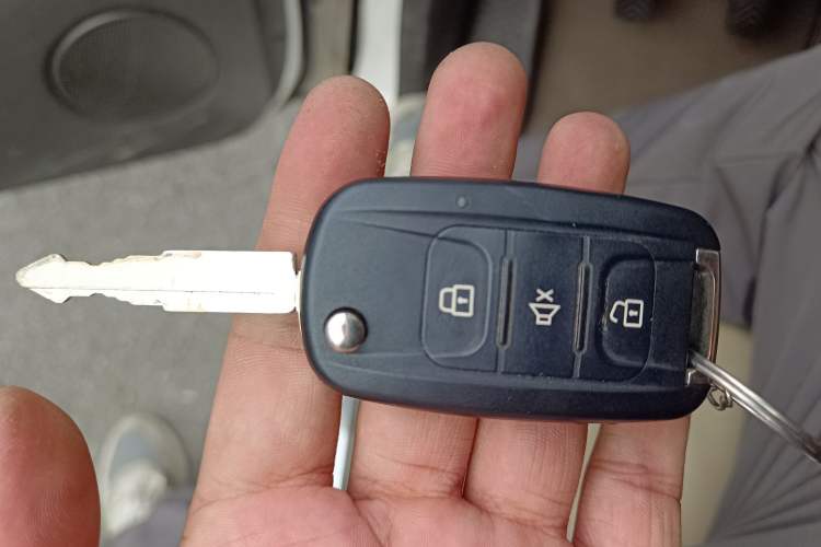 Used Wuling Hongguang 2015 1.5L S1 Standard China V-Emission Standards
