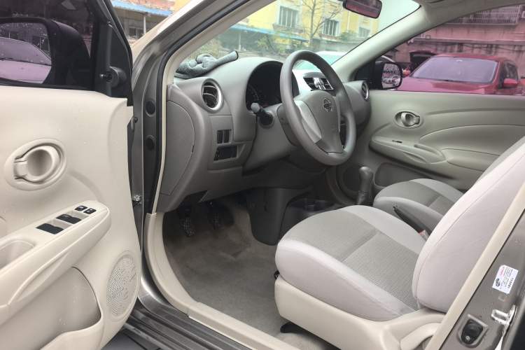 Used Nissan Sunny 2016 1.5XE Manual Leading Edition
