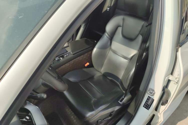 Used Volvo XC60 2021 T5 4x4 Zhiyi Sport Edition