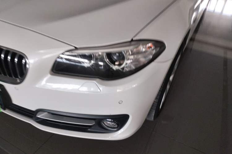 Used BMW 5 Series 2014 530Li Leading Model