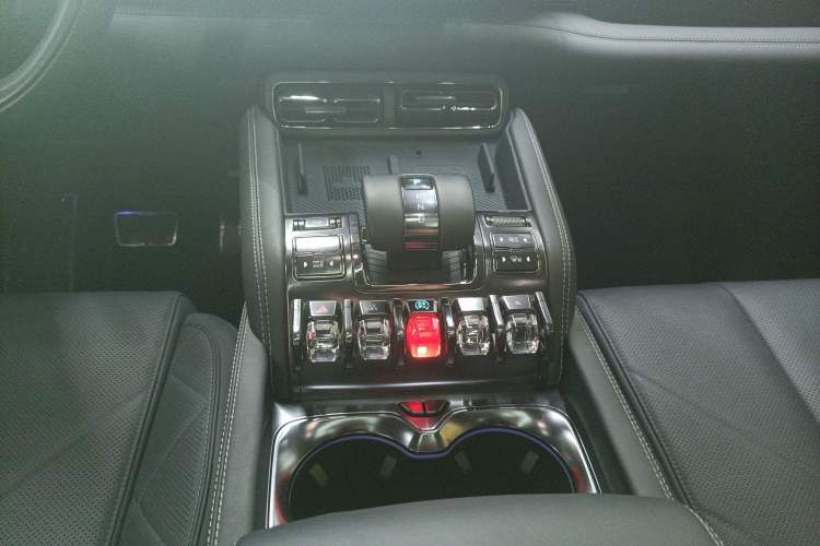 Used  Leopard 5 2023 Explore Edition
