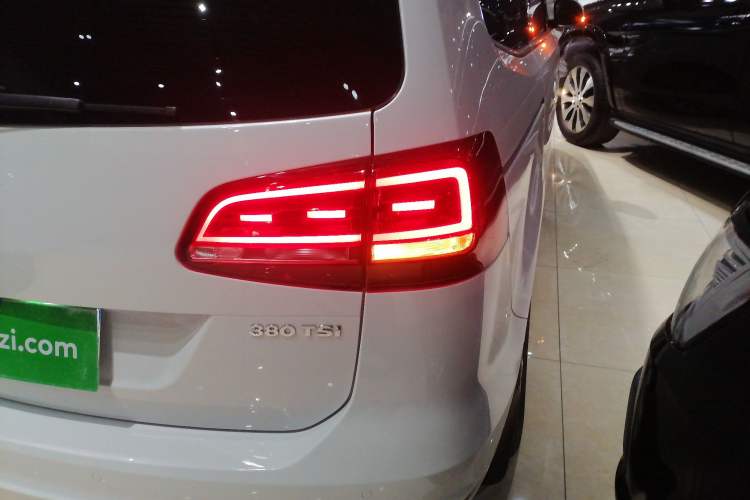 Used Volkswagen Sharan 2016 380TSI Luxury 7-Seater
