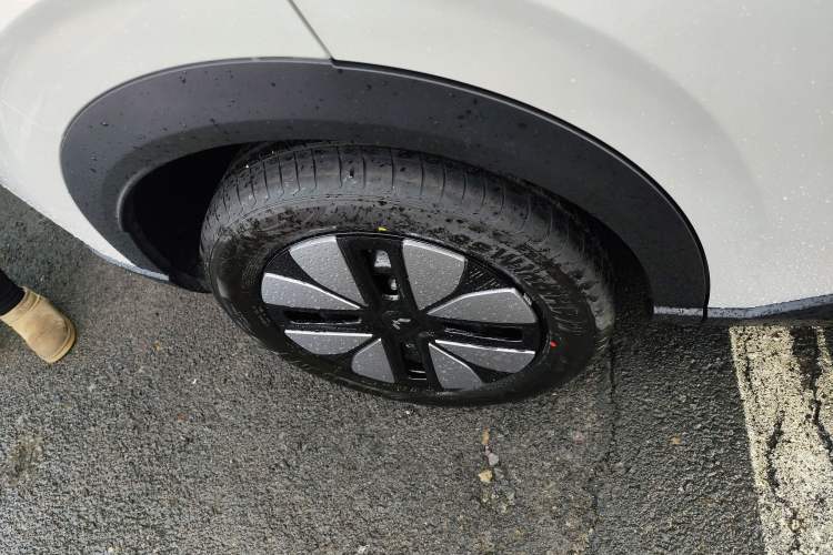 Used Wuling Bingo S 2025 Model 430km Deluxe Edition
