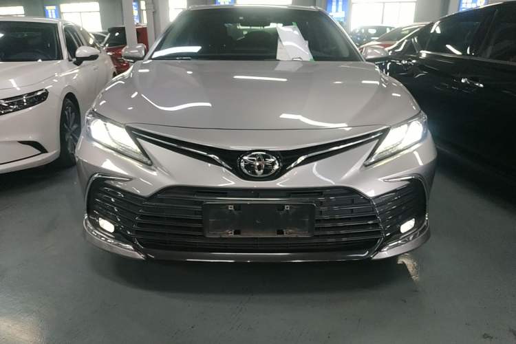 Used Toyota Camry 2021 2.0G Luxury Edition
