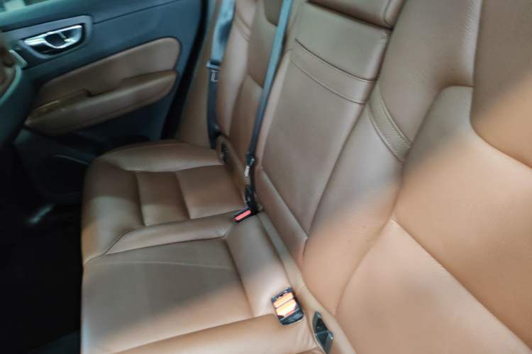 Used Volvo XC60 2019 T5 4x4 Smart Edition China VI Standard
