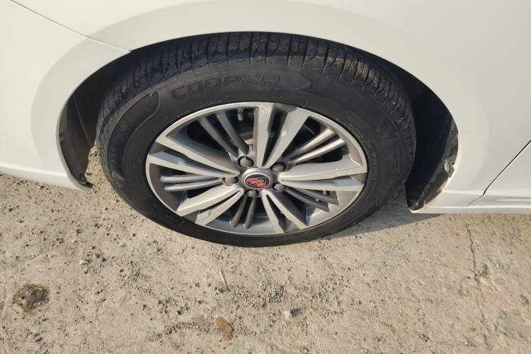 Used Roewe i5 2019 1.5L Automatic 4G Connected Linghao Flagship Edition