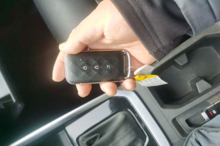 Used Wuling Alvez 2022 1.5T CVT Trendy & Cool Edition
