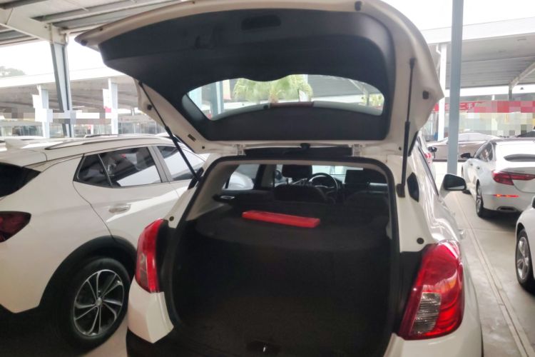 Used Buick Encore 2015 1.4T Automatic Two-Wheel Drive Urban Elite Version
