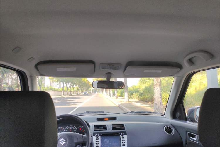 Used Suzuki Swift 2014 1.5L Automatic Fashion Edition
