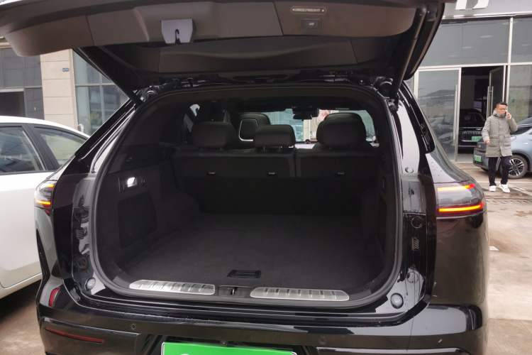 Used  Star Era ET 2024 Extended-Range 240 Ultra All-Wheel Drive